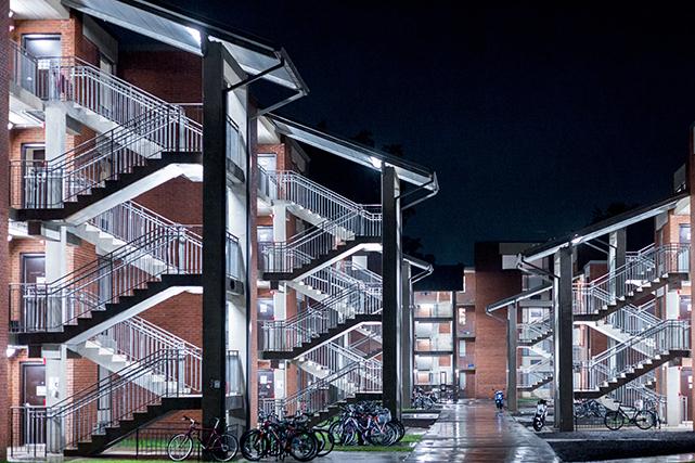 Housing And Residence Life U Va Lambeth Apartments At Night